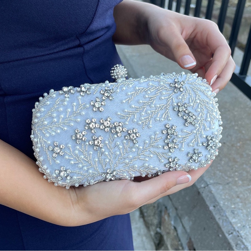 Elegant Pearl Crystal Clutch, Leaf Bag, Embroidered Evening Bag, Black Silver